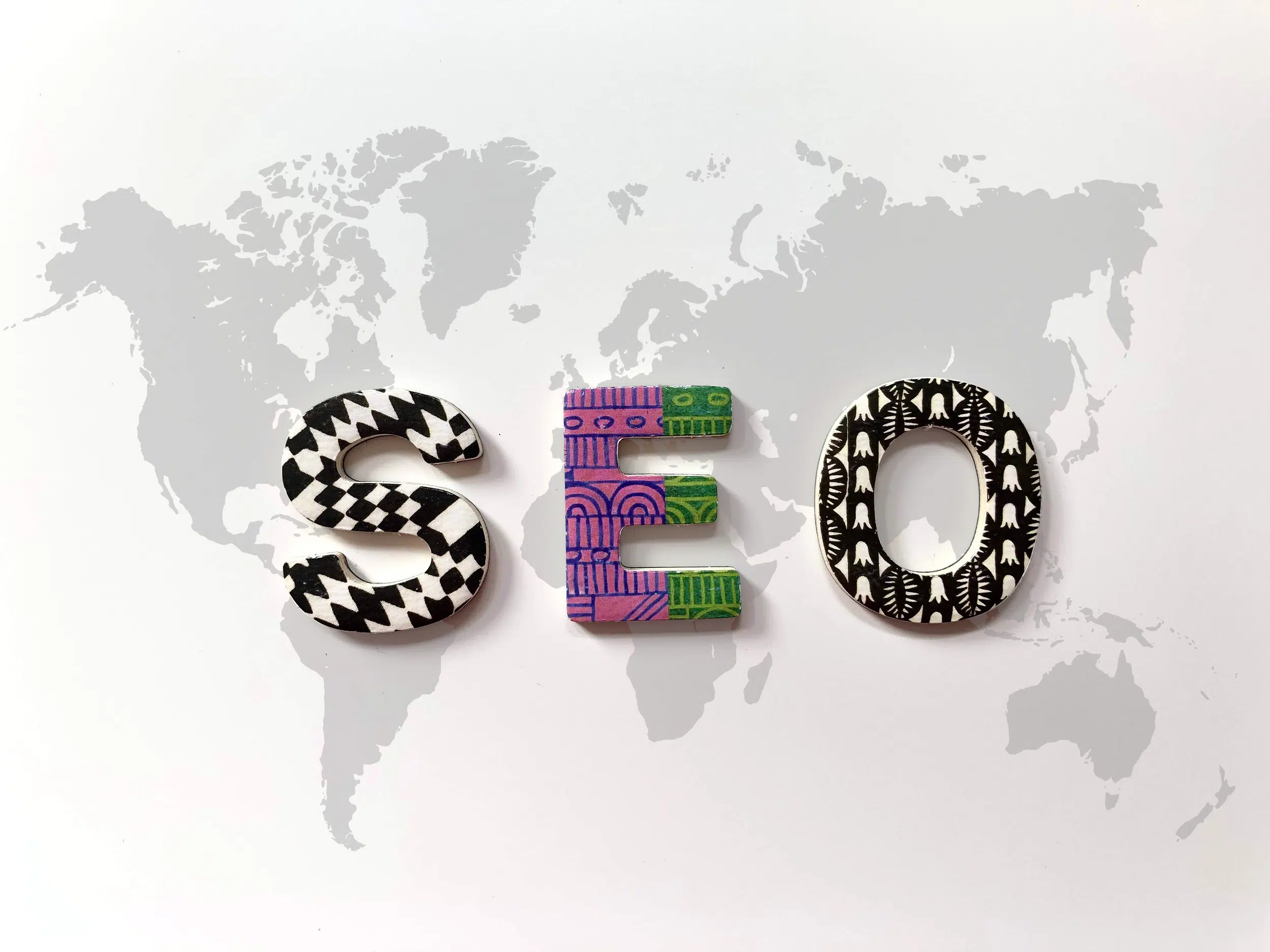 Comment référencer un site multilingue ? 5 conseils pour optimiser votre SEO